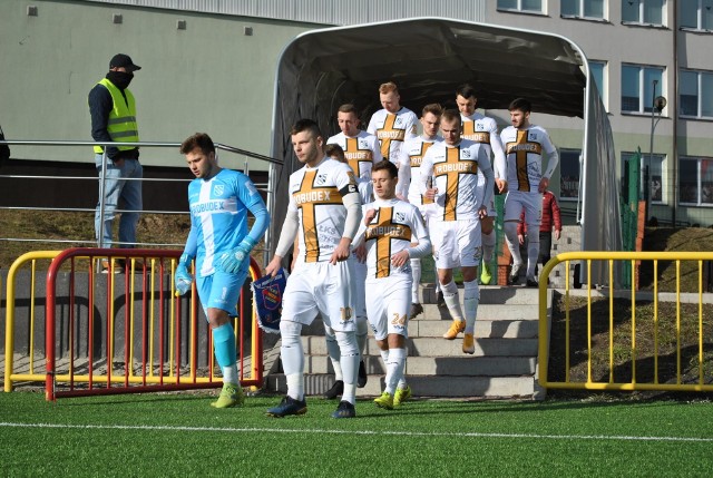 Piłkarze ŁKS Probudex Łagów doznali pierwszej porażki w rundzie wiosennej.