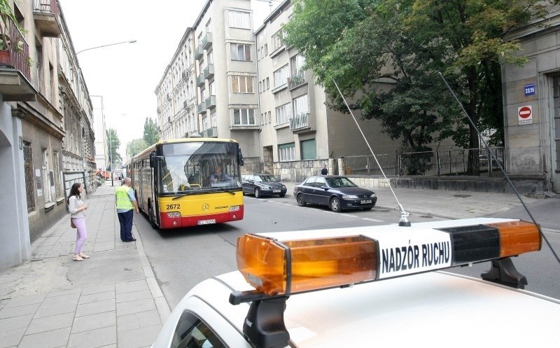 Wypadek autobusu na ul. Wólczańskiej [zdjęcia]