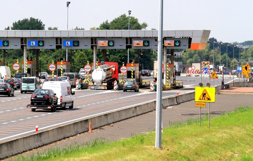 Kto może poruszać się po pasach e-TOLL...