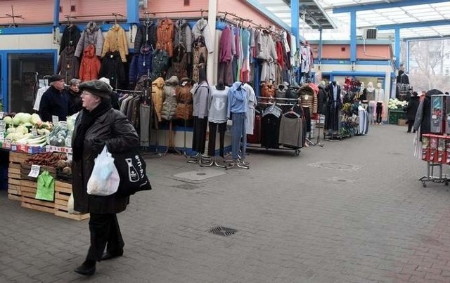 Wielu gości z Ukrainy prowadzi swój biznes na szczecińskich targowiskach.