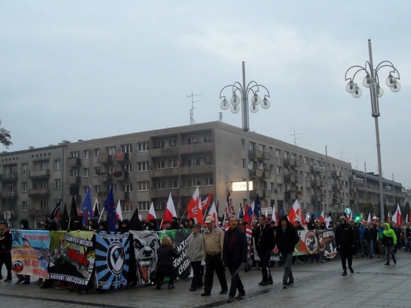 W marszu antyimigracyjnym w Częstochowie wzięło udział ponad...