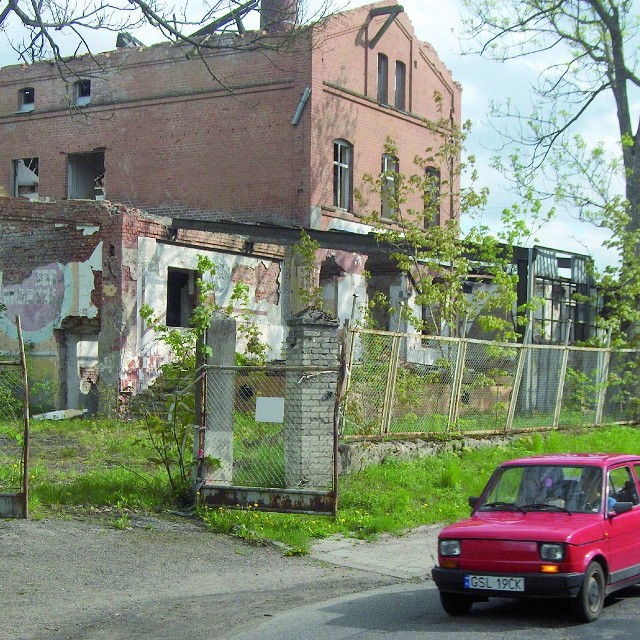 Ruina mleczarni wkrótce zostanie rozebrana.