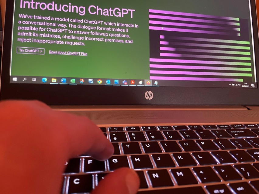 ChatGPT to chatbot opracowany przez OpenAI. Jednym z jego...