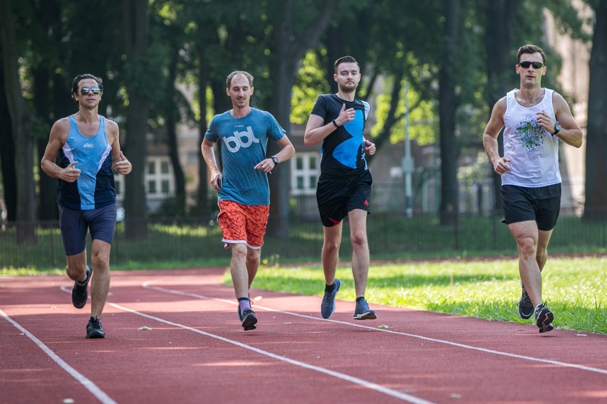 Pobiegli, bo lubią! Bezpłatne zajęcia na z akcją "Biegam bo lubię" przyciągnęły biegaczy