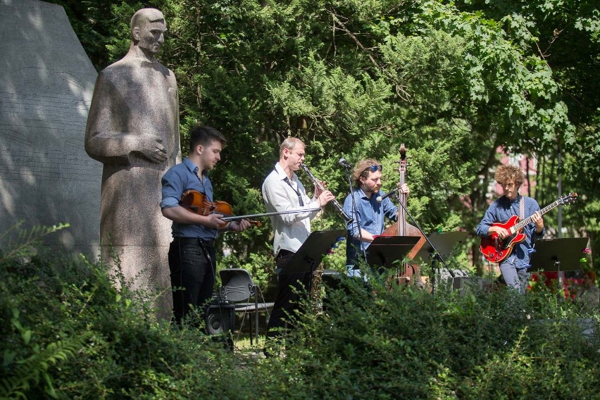 Muzyka zespołu to zderzenie europejskiego jazzu wywodzącego...