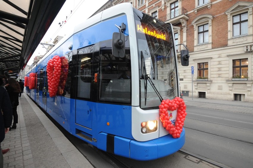 Walentynkowy tramwaj wyjedzie na ulice Krakowa. Bezpłatny przejazd dla zakochanych 14.02