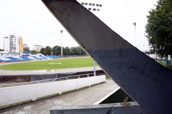 Stadion miejski w Rzeszowie wymaga remontu...