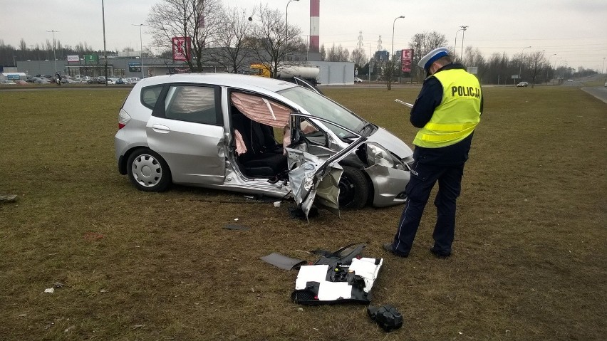 Wypadek na Rondzie Sybiraków. Są ranni! [zdjęcia]