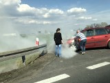 Pożar samochodu na zjeździe z autostrady A4           