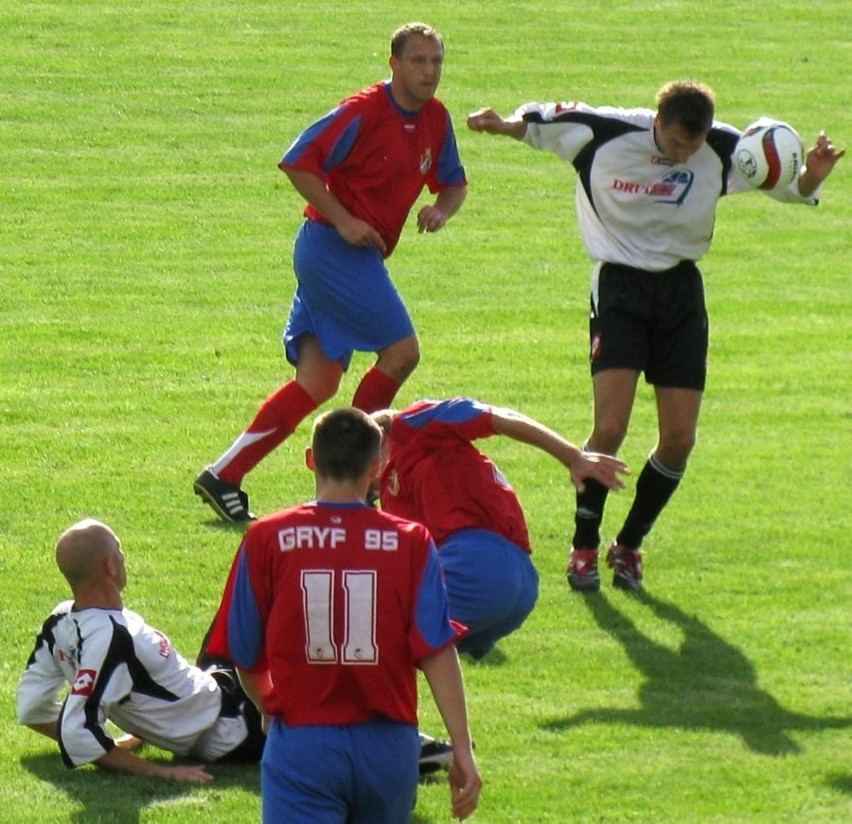 Bezbramkowym remisem zakonczyly sie III-ligowe derby regionu...