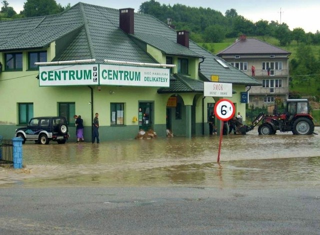 Powódź w Wielopolu Skrzyńskim.