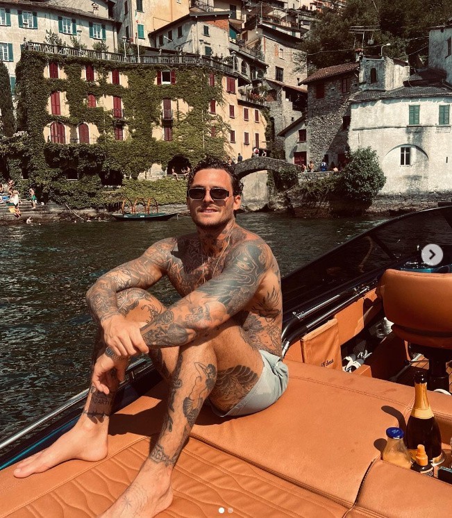 „Cesarz” AS Roma Totti zdradzony przez żonę z jej trenerem fitness. 20-letnie małżeństwo rozpadło się pod presją tatuażysty [ZDJĘCIA]