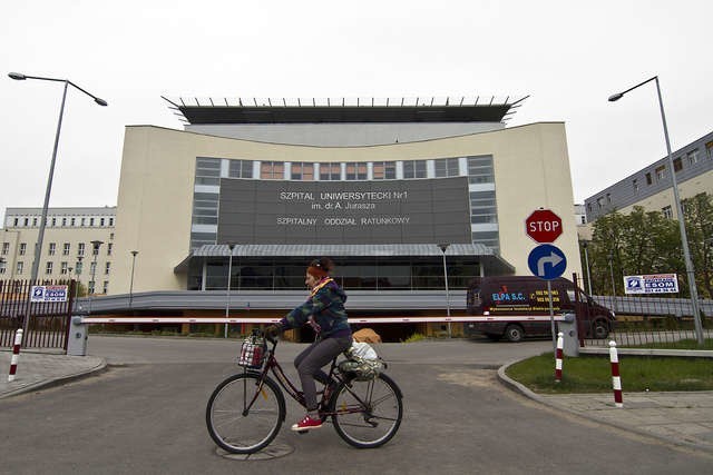 Szpital Uniwersytecki nr 1 im. dr. A. Jurasza. Jego zadłużenie szacuje się obecnie na  około 200 milionów złotych