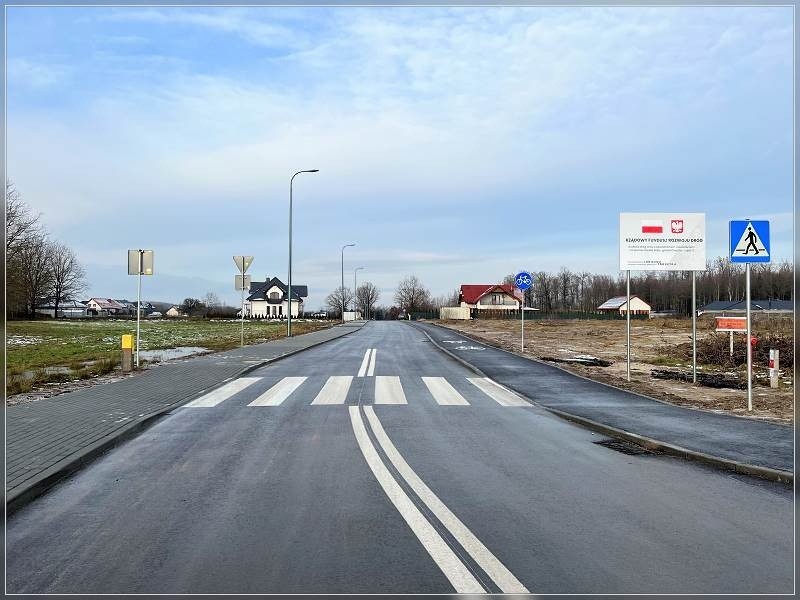 Zakończyła się budowa drogi w Skibach w gminie Chęciny. To inwestycja z dużym rządowym dofinansowaniem