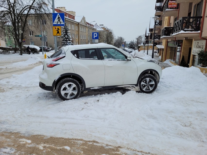 Białystok. Rekordowa liczba kolizji w pierwszej połowie lutego. To efekt ataku zimy i fatalnego stanu ulic