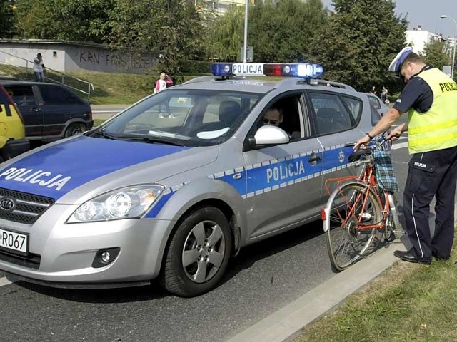 Śmiertelny wypadek w RzeszowieMimo szybkiej reanimacji nie udalo sie uratowac rowerzysty potrąconego na przejściu dla pieszych przy al. Witosa w Rzeszowie.