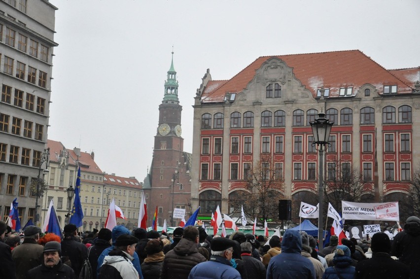 Wrocław: Komitet Obrony Demokracji znów na placu Solnym