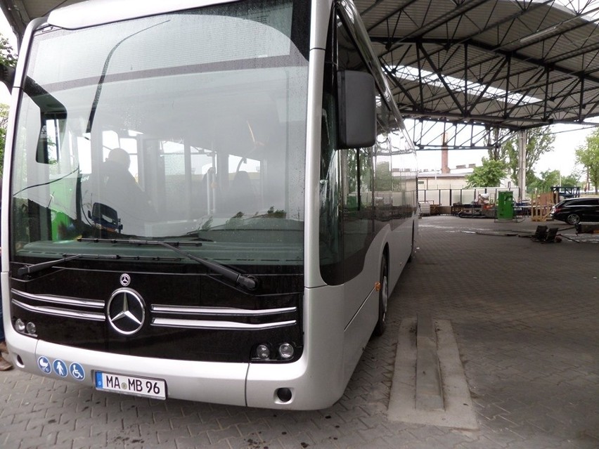 Elektryczny autobus Mercedes eCitaro testowany będzie w...