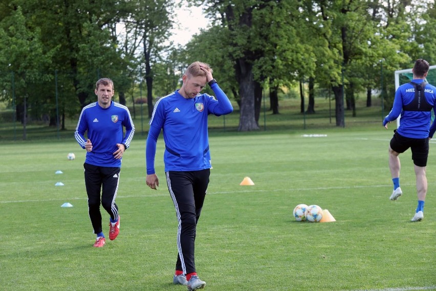 12.05.2020 legnica pilkarze miedz legnica trening pilkarz...