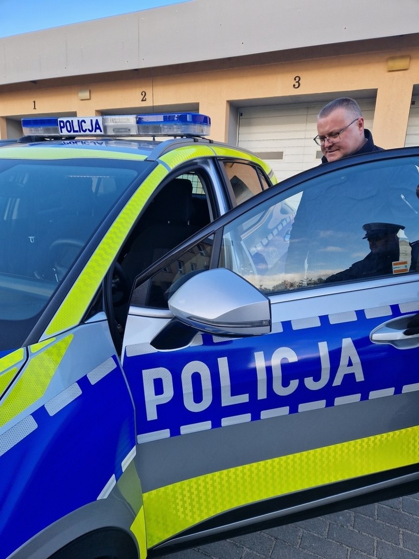 Policjanci z Komendy Powiatowej Policji w Makowie Mazowieckim mają nowy radiowóz. Samochód przekazano 8.02.2024