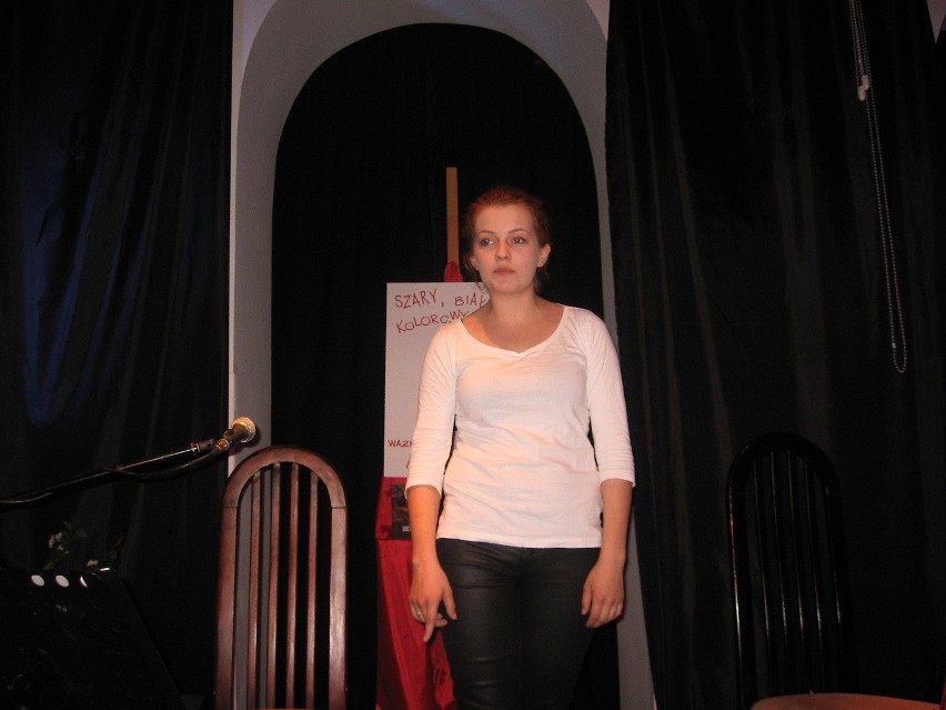 Wiersze recytowała Karolina Skrzek.