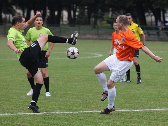 Żurawianka Żurawica &#8211; Strumyk Malawa 3-1 Żurawianka po bardzo dobrej grze w drugiej połowie, wygrała u siebie ze Strumykiem Malawa 3-1 (0-1), w meczu 1. kolejki IV ligi.
