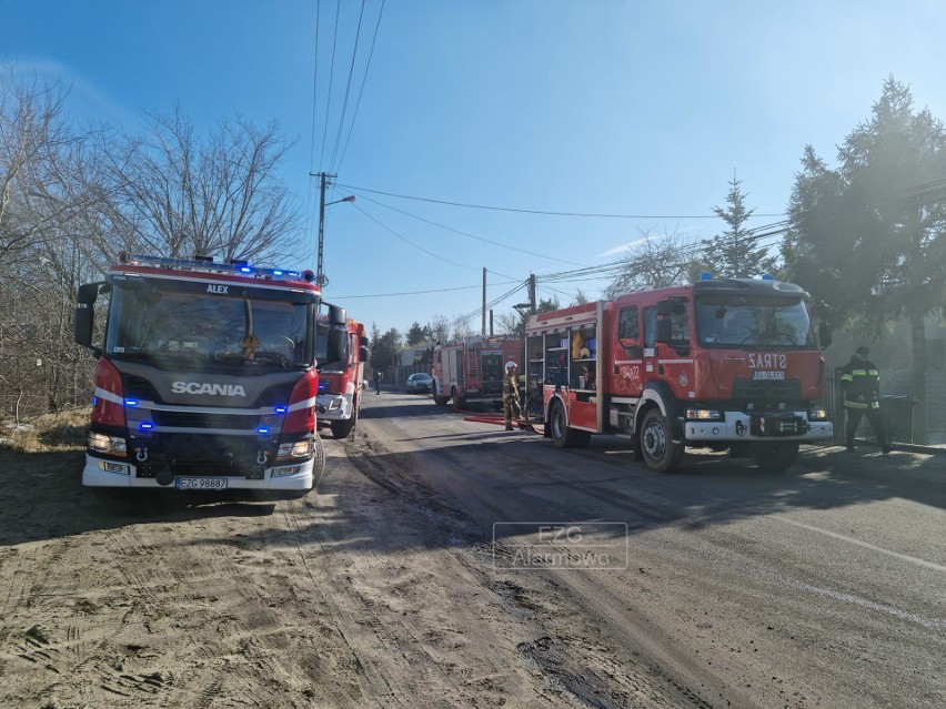 Pożar dwóch budynków mieszkalnych na ul. Wiosny Ludów. 