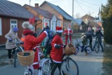 Rowerowy mikołajowy rajd i teatr na przyjście świętego Mikołaja w Radomyślu nad Sanem