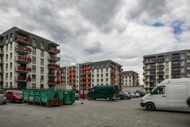 Osiedle Botanika na końcu ulicy Tomickiego w Nowej Hucie to jedna z nowszych inwestycji mieszkaniowych. Prokurator zajmował się rozbudową drogi