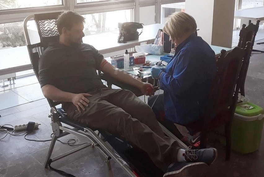 Wiosna honorowych dawców krwi. Na Akademii Górniczo-Hutniczej oddano już ponad 80 litrów krwi. Kolejna akcja - na Politechnice Krakowskiej