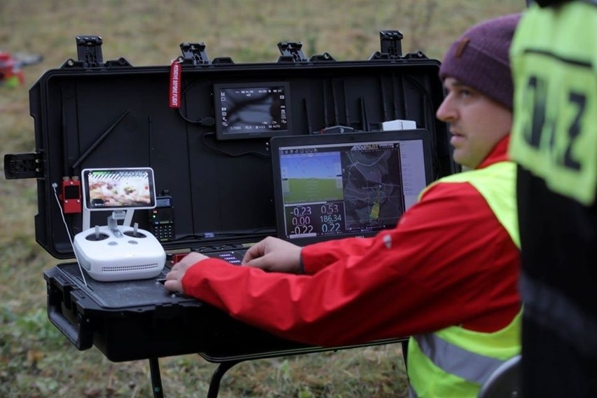 Ratownicy Grupy Bieszczadzkiej GOPR szkolą się na operatorów dronów, które będą wykorzystywane podczas akcji poszukiwawczych [ZDJĘCIA]