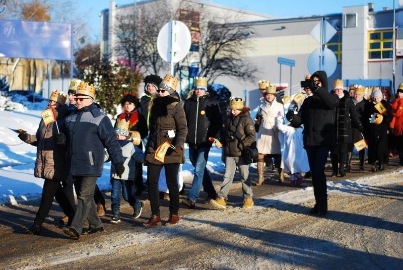 Tłumy na I Orszaku Trzech Króli w Kłobucku