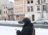 Ulica Mickiewicza w Toruniu: szmateksy i pustostany
