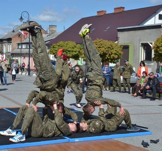 W Dzień Flagi RP bawiono się na placu Dekerta