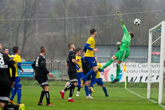 Geo-Eko Wiki Ekoball Stal Sanok - Stal Gorzyce 3:1 (1:1) Bramki: 0:1 Rogowski 12; 1:1 Sobolak 29; 2:1 Sieradzki 60; 3:1 Domaradzki 62.