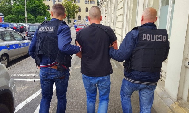 Działał metodą na "policjanta CBŚP" Wyłudził ponad 200 tys. zł