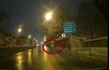 Kraków. Atak na taksówkę znanej youtuberki Ewelki Taxi Driverki. Agresor szedł jezdnią na Konopnickiej