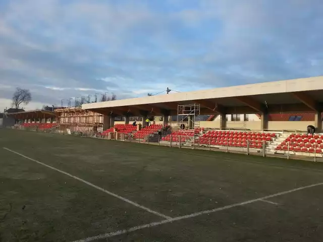 Stadion Puszczy - nowa główna trybuna