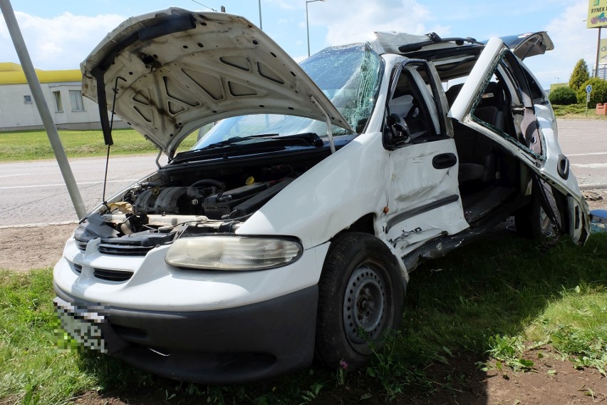 Wypadek na DK 65 w Fastach. Zderzenie ciężarówki z osobówką