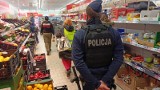 Osielsko. Policja i Sanepid sprawdzali, czy klienci noszą maseczki w sklepach [zdjęcia]