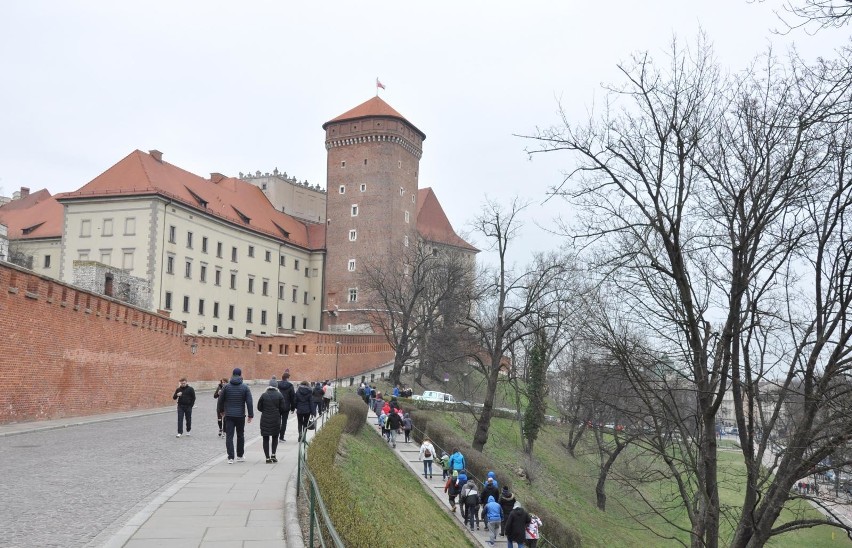 Bon wakacyjny: czy 1000 zł na urlop w Polsce dla każdego etatowca uratuje turystykę w Krakowie i Małopolsce?