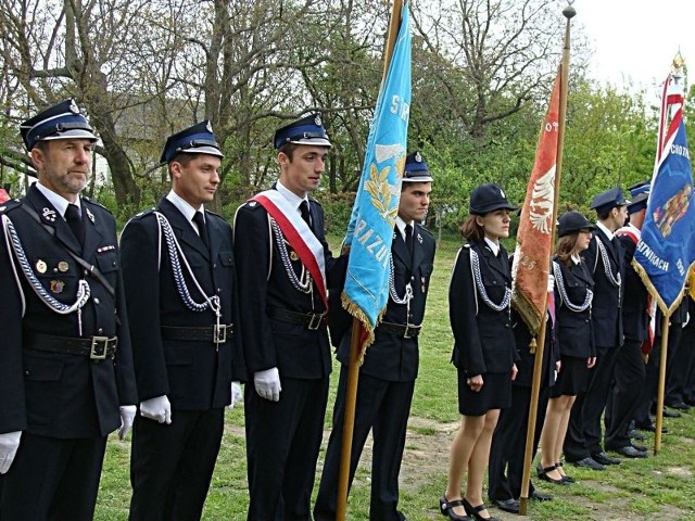 W uroczystości uczestniczyły jednostki Ochotniczej Straży Pożarnej z całej gminy.