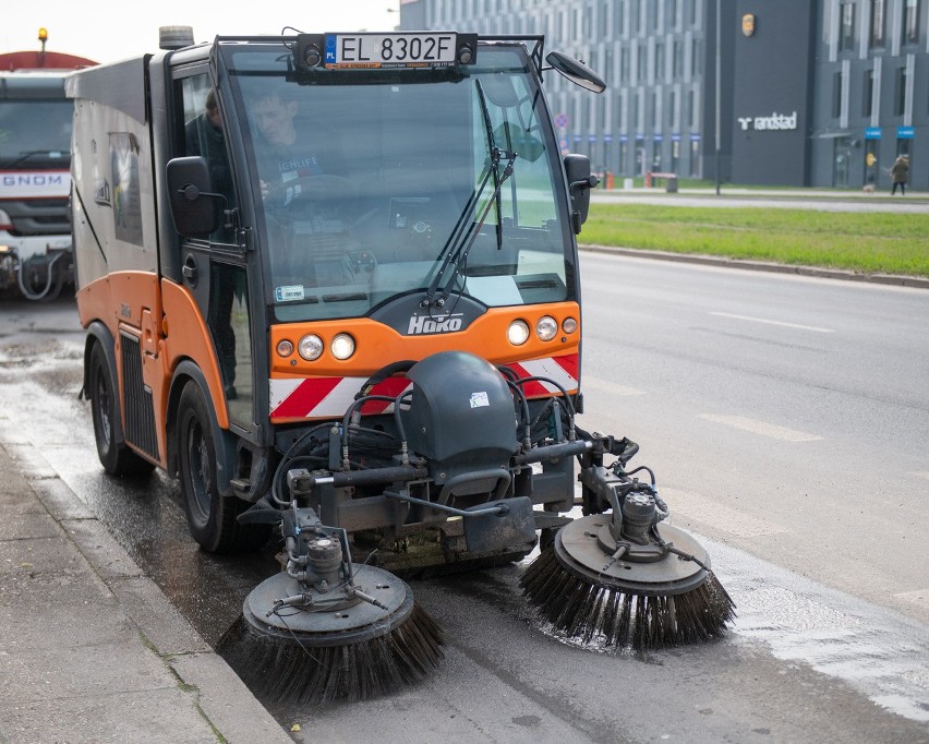 W Łodzi głoszono początek wiosennego sprzątania ulic