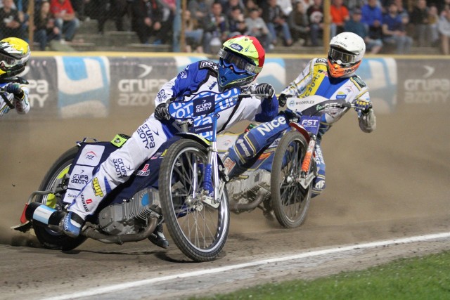 ŻUŻELEkstraliga: Grupa Azoty Unia Tarnów - Betard Sparta Wrocław (n. 16.30)I liga: Arge Speedway Wanda Kraków - Euro Finannce Polonia Piła (n. 14.45)KOSZYKÓWKAII liga mężczyzn: AZS AGH Kraków - MCKiS Jaworzno (s. 18.30)PIŁKA RĘCZNAI liga mężczyzn: SPR PWSZ Tarnów - Viret CMC Zawiercie (s. 16)MTS Chrzanów - Siódemka Miedź Legnica (s. 18)II liga kobiet: Cracovia 1906 - Zgoda Ruda Śląska (n. 15, hala przy al. Focha)FUTBOL AMERYKAŃSKITopliga: Kraków Tigers - Zagłębie Steelers (s. 14, boisko MOS przy ul. Bulwarowej)RUGBYEkstraliga: Juvenia Kraków - Budowlani Lublin (s. 15) 