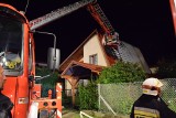 Pożar w Gorlicach. Ogień strawił poddasze budynku i niemal cały dach