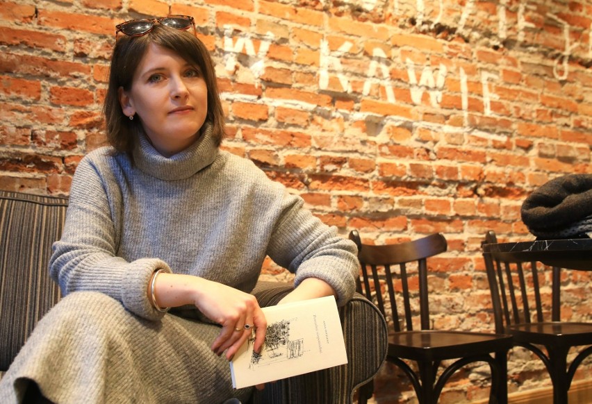 Anna Petelenz - pisarka, eseistka oraz dziennikarka...