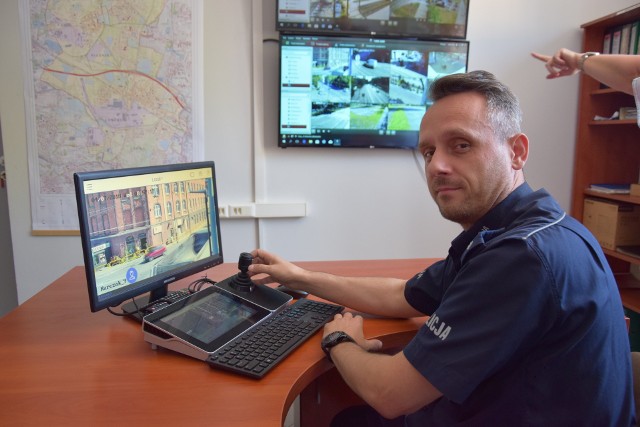 Stanowisko monitoringu w Komendzie Miejskiej Policji w Świetochłowicach