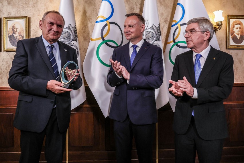 Prezydent Andrzej Duda odznaczony Złotym Orderem Olimpijskim. "Idea Olimpijska jest bliska memu sercu"