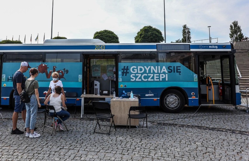 Gdyński Szczepibus nie będzie już kursował. Średnio szczepiły się w nim 42 osoby dziennie