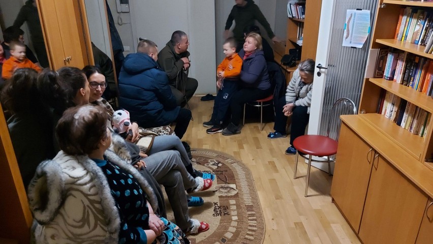 Trwa walka o Kijów. "Siedzimy w środku mieszkania, przy ścianach nośnych"